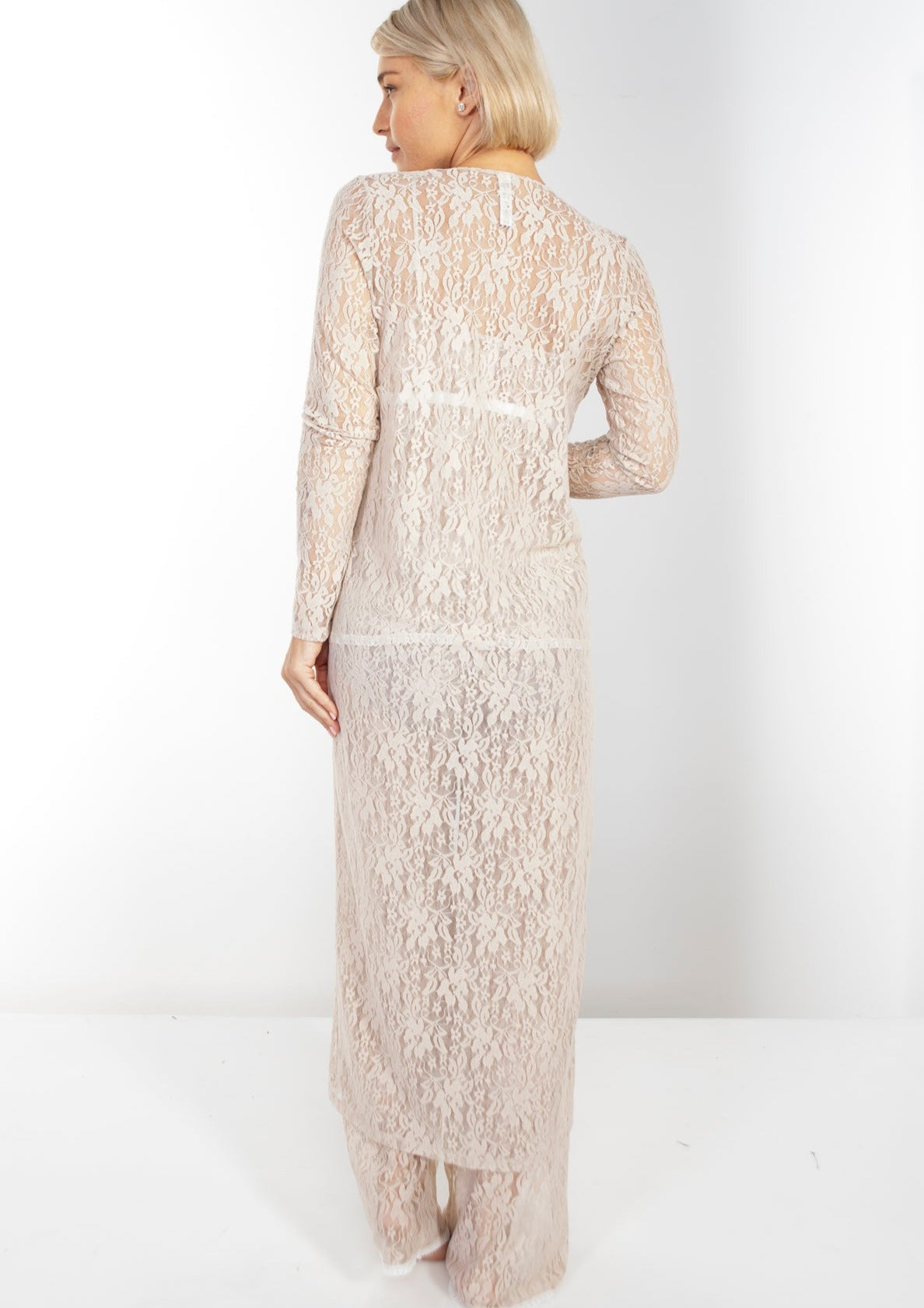 Up All Night Stretch Lace Duster_Rhonda_Shear_6