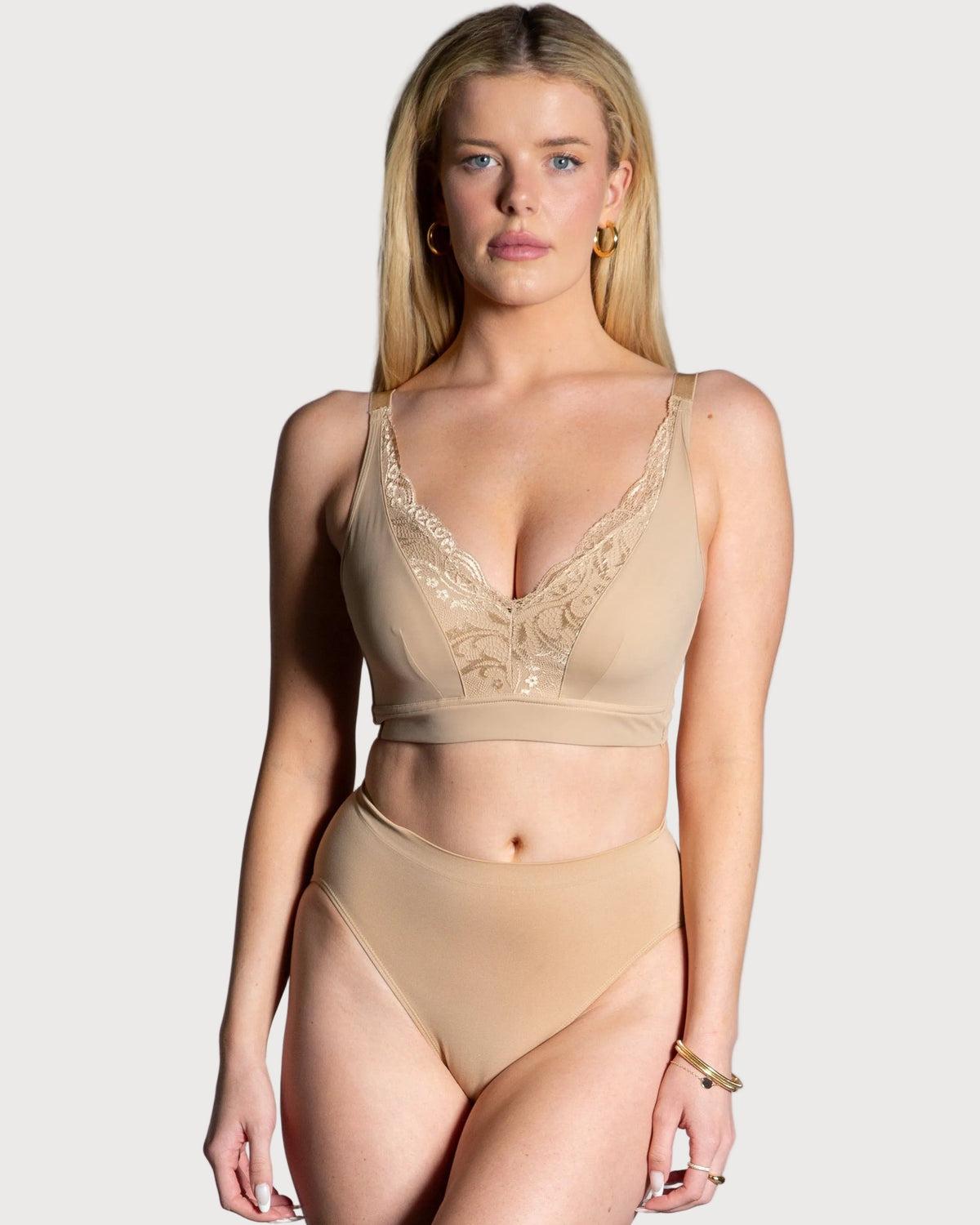 Lace Back Pin-Up Bra