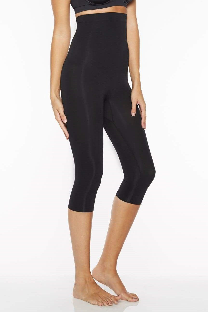 Seamless Shaping Capri Legging_Rhonda_Shear_1