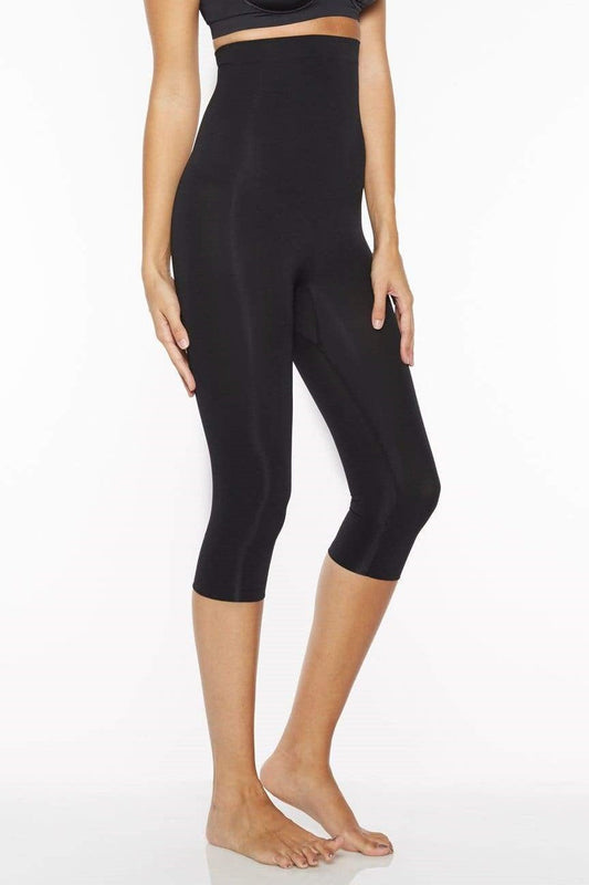 Seamless Shaping Capri Legging_Rhonda_Shear_1